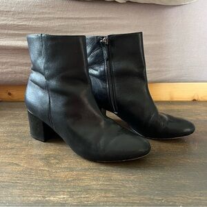 schutz black leather Heels ankle boots 8b